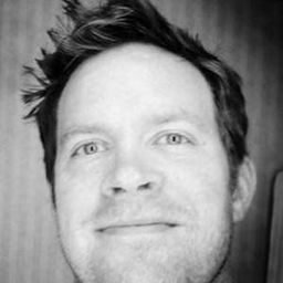 邁克·米多斯 飾演 Self - Co-Band Leader, Guitar, Keyboards