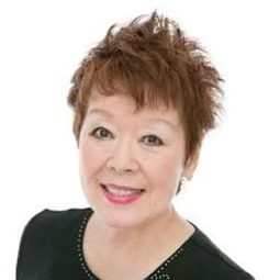 松島 みのり 飾演 ママ