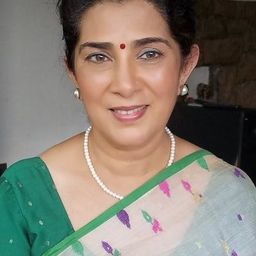 Gargi Patel 飾演 Ragini's Mother