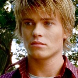 亞當·圖奧米寧 飾演 Shane Fuller