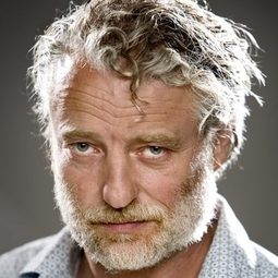 Filip Peeters - 每個人都成名演員 飾演Rijkswachter