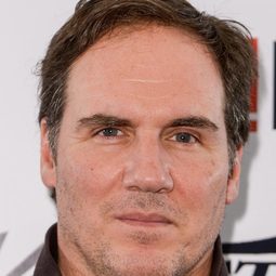 柯瑞·強森 飾演 Davis