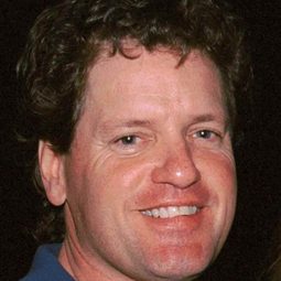 Roger Clinton, Jr. - 邪惡園丁演員 飾演Dr. Nels Frankle