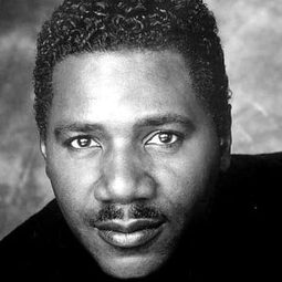 Cleavant Derricks 飾演 Carl