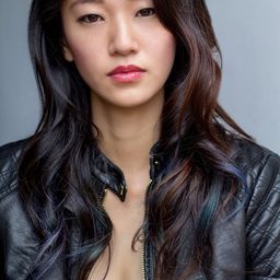 朱薇安 飾演 Kasie