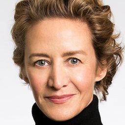 珍妮·泰爾 飾演 Walters