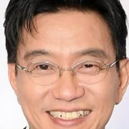 三亞坤納空 飾演 Kiang