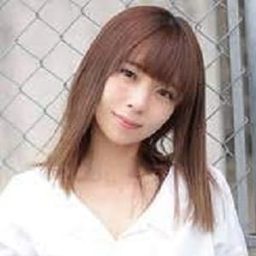 秋山依裏 飾演 Natsuko