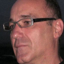 José Escobosa - 狗仔有喜事演員 飾演Killer (voice)