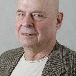 派特爾·賈里奇 飾演 Henryk's Son