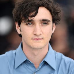 Adriano Tardiolo 飾演 Lazzaro
