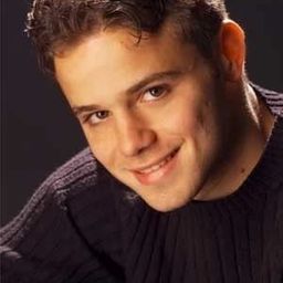 Marco Vivio 飾演 Alessio, figlio di Atticus