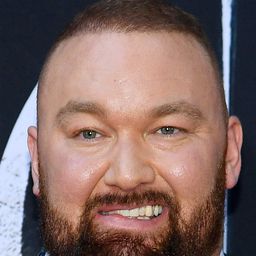 Hafþór Júlíus Björnsson - Taming The Beast演員 飾演Self (archive footage)