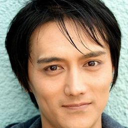 増島愛浩 飾演 Naoki Domon / Blue Racer