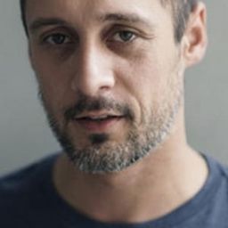 Daniele Parisi - 快轉人生演員 飾演Falegname (voce)