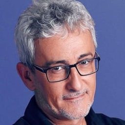 David Fernández 飾演 