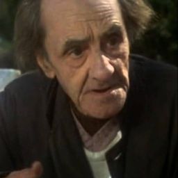 Emilio Fornet 飾演 Alejandro