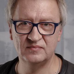 Igor Chernevich 飾演 Igor Yashenko