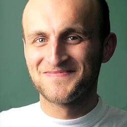 賽廷·阿爾泰 飾演 İlber