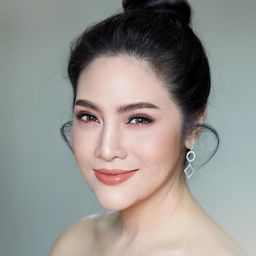 奧娜儂·潘亞旺 - 那些年，我們泰想追的女孩演員 飾演Lin's Mother