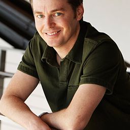 Victor Navone 飾演 Office Bro #8 (voice)