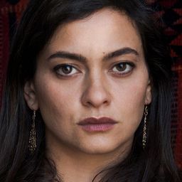 Shaden Kanboura 飾演 Alakel