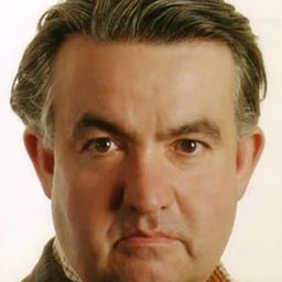 Urbain Cancelier 飾演 Mayor