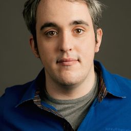 Vincent Chalambert 飾演 Freddie