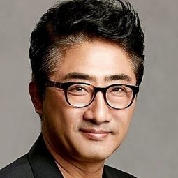 柳泰浩 - 逆權司機演員 飾演Newspaper Manager