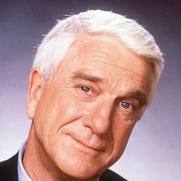 萊斯里·尼爾森 - Leslie Nielsen's Bad Golf Made Easier演員 飾演Himself