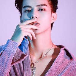 Lu Junjie 飾演 Big Demon