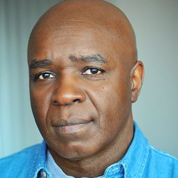 Nate Bynum 飾演 Greg