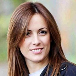 Francesca Della Ragione 飾演 Alyssa