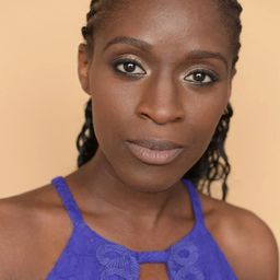 Sharon Duncan-Brewster 飾演 Mira Troy