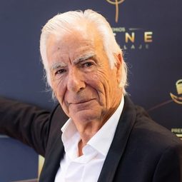 Héctor Cantolla - Mi adorado Monster演員 飾演Self