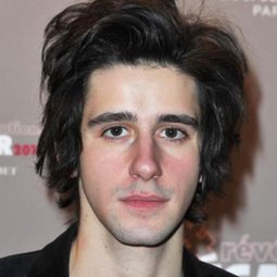 Clément Métayer - 婚姻間奏曲演員 飾演Grégoire Lecanu