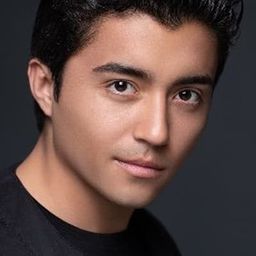 Makana David - Red One 拯救隊演員 飾演Barista