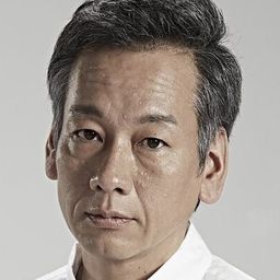 山崎潤 飾演 Minister of Defense