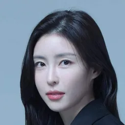 Kim Min-joo 飾演 Tango Instructor