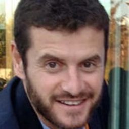 Fabien Suarez - 我和貝貝的歷險編劇