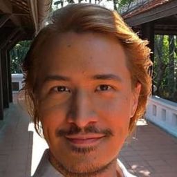 Thaweesak Alexander Thananan - 晚孃：風月豪門演員 飾演Chom