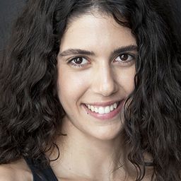 Cemre Ebuzziya 飾演 Killik