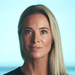 汪洋藍西 飾演 Self