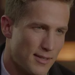 Houston Merrill 飾演 Jason