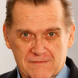 Jed Curtis 飾演 Easy Come Bartender