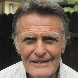 Roger Browne 飾演 Douglas Gordon