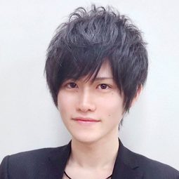 榊󠄁原優希 飾演 Kirara Hoshi (voice)