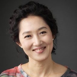 鄭慶順 - 束草的冬天演員 飾演The Aunt