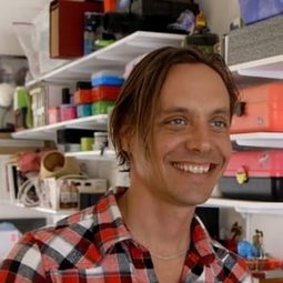 Matt Furie 飾演 Self - Artist, Creator of Pepe the Frog