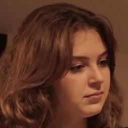 Sandra Bonamusa 飾演 Carlota Castro